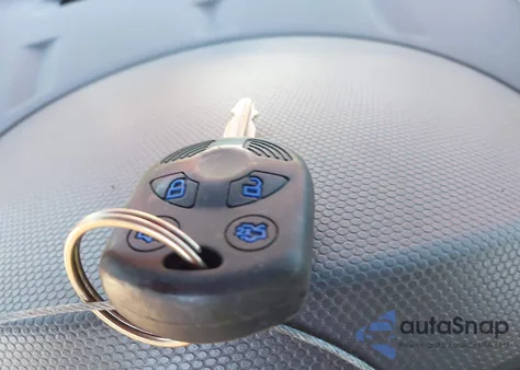 2008 Ford Escape Xls/Xls Manual z USA, uszkodzony, nr VIN 1FMCU02Z38KB05138